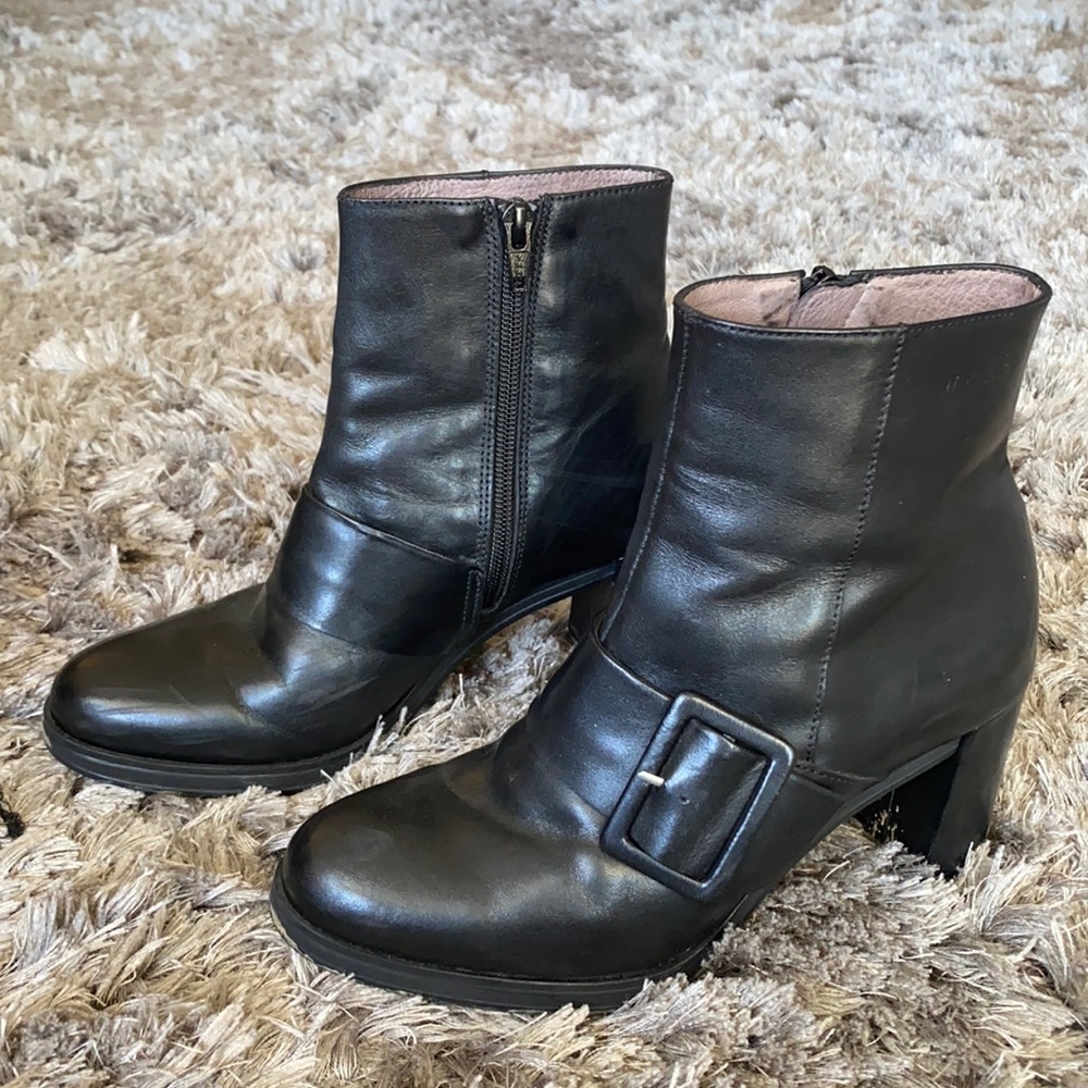 Black Leather Boots 37